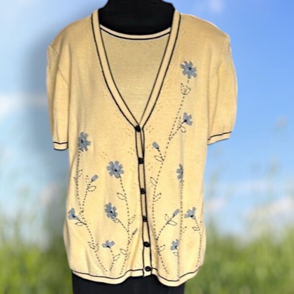 Vintage Alfred Dunner Yellow and Black Floral Cardigan Sweater Medium - Picture 2 of 12